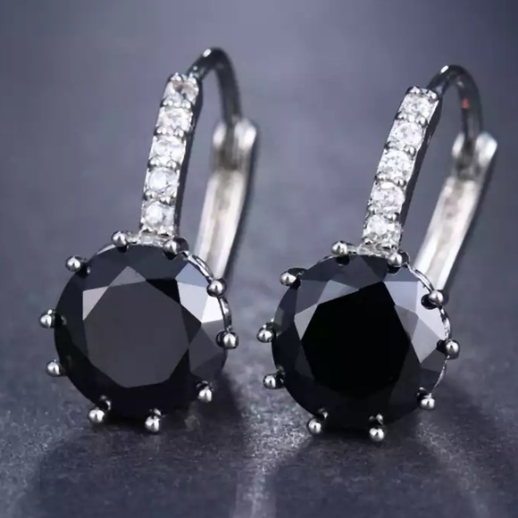 New 925 Silver Round Women’s Sapphire Earrings - Picture 2 of 2